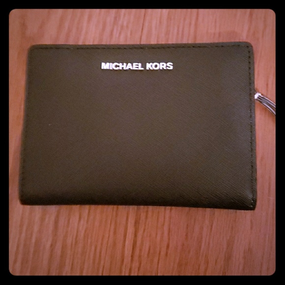 Michael Kors Handbags - Michael Kors wallet